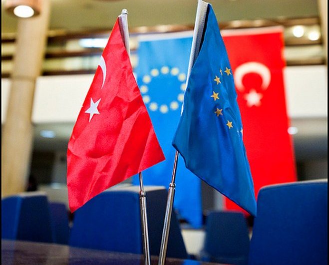 Flags Turkey EU by European Parliament 659x600 659x531